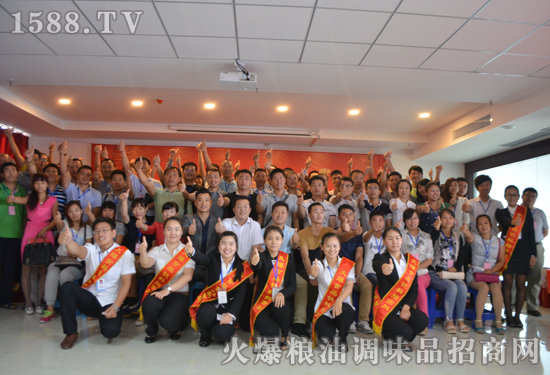     ��̨˫��ʳƷ�ɷ����޹�˾����ƽ�μӻ������о�Ժ�����ڡ����λ������о�Ժ����֣�ݹ��Ҵ�ѧ�Ƽ�԰����18��¥C��10����У�ּ��ΪʳƷ��ҵ����ҵ���ǽ��ʵ�����⣬����Ч�档