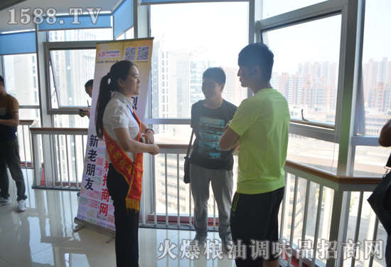     ��̨˫��ʳƷ�ɷ����޹�˾����ƽ�μӻ������о�Ժ�����ڡ����λ������о�Ժ����֣�ݹ��Ҵ�ѧ�Ƽ�԰����18��¥C��10����У�ּ��ΪʳƷ��ҵ����ҵ���ǽ��ʵ�����⣬����Ч�档