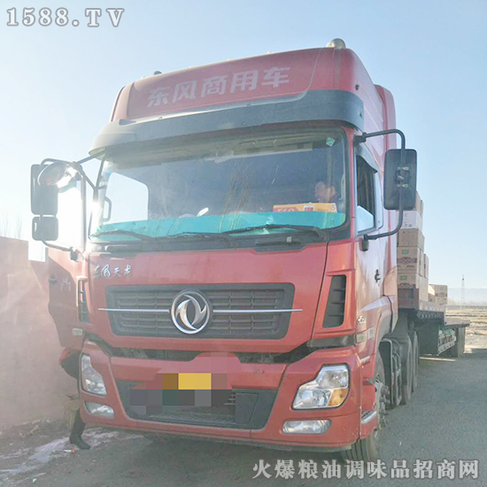 “火爆”同行,开启火爆年!九天食品向新疆和田县发货20吨,金额达40000余元!!