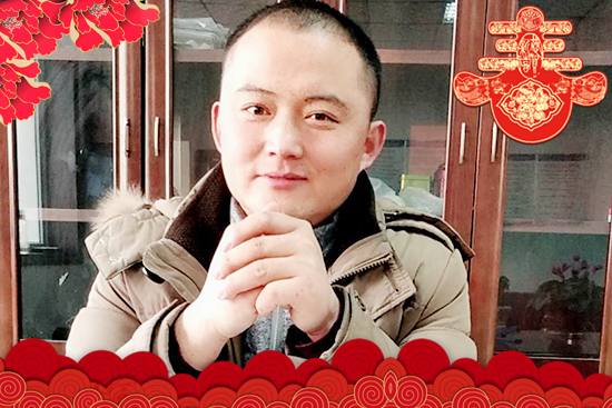 【大拇指调味品】尤总祝大家:阖家欢乐,身体健康,万事如意!