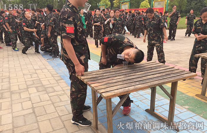 拼搏到无能为力,努力到感动自己!