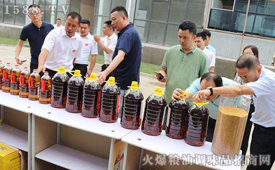 热烈庆祝国航员工之家胡总经理一行参观辛农民新建工厂圆满结束