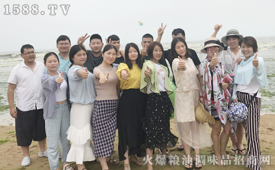 走近大海,心之飞扬