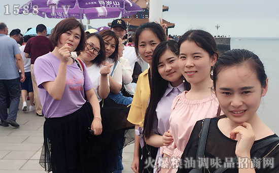 走近大海,心之飞扬