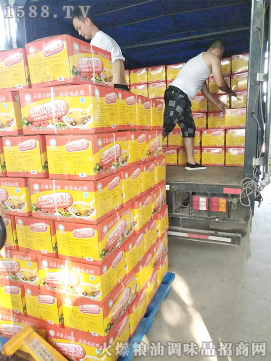 重磅喜讯来袭!大拇指调味品再次发货500件!好产品用销量说话!!