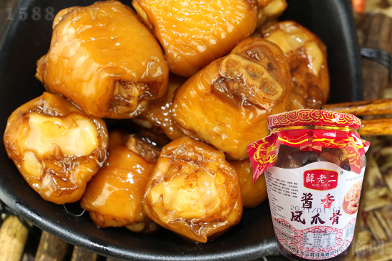 薛老二酱香凤爪骨,耐嚼入味,每一口都是味蕾的享受!