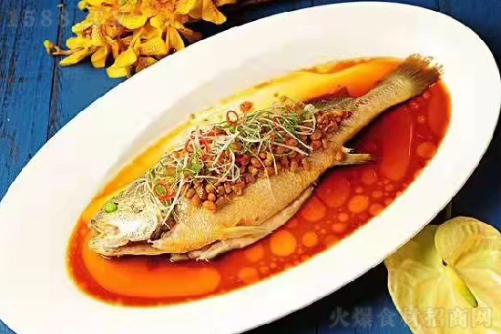 楚大爷红烧牛肉腊八豆,配料丰富,酱香浓郁!