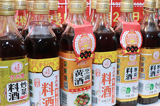 共襄盛会!2021成都春糖酒店展【万兴隆食品】现场咨询不断!