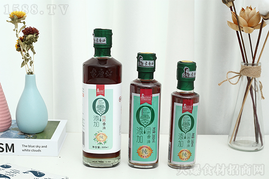 李磨油小磨香油,色如琥珀,浓香醇厚!