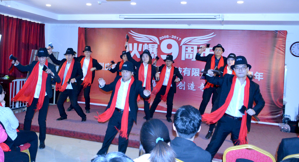 霸气"斧头帮"大跳《斧头舞》,霸气威武!